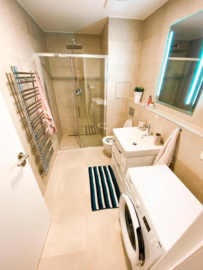 Lovely Studio Apartment, Free Parking 1,55 Hight Πράγα Εξωτερικό φωτογραφία